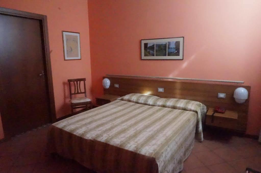 Hotel Cavour Verona Exterior photo